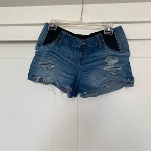 Maternity shorts